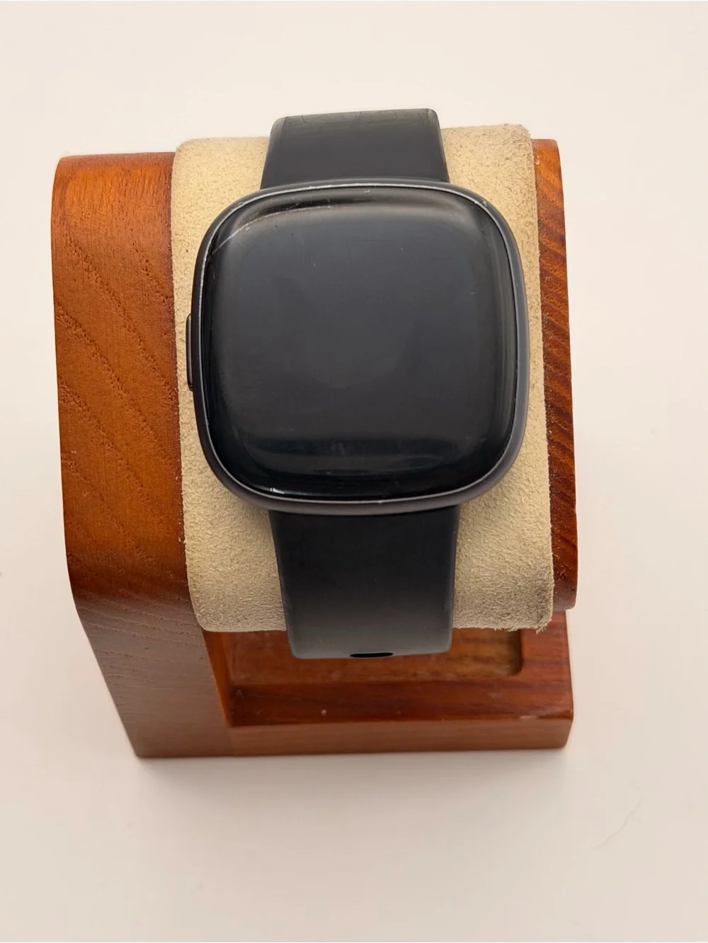Fitbit Versa 4, Tested, Very Good, Charger Included, Black, Smartwatch, Fitness